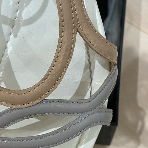 Hugo Boss grey/light peach sandals US 7 - Picture 8 of 14